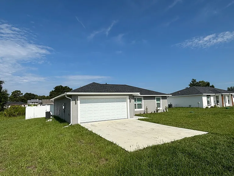 3722 SW 149th Ter — Photo 3
