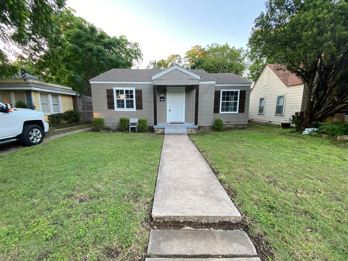 2 bedroom 1 bathroom house in Arlington Heights close to I-30 and Montgomery St. — Photo 4