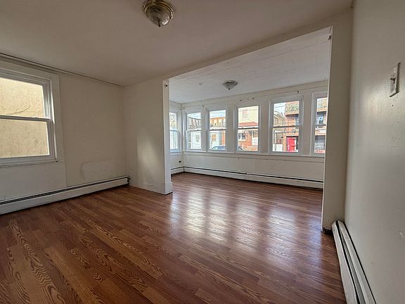 3rd image of 2013 41st St Floor 1