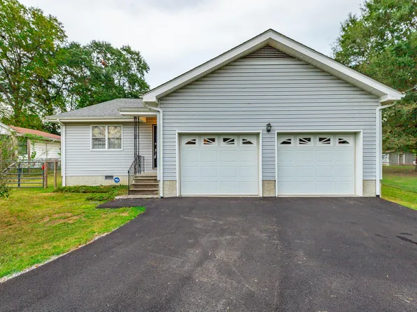 127 S Center St, Rossville, GA 30741