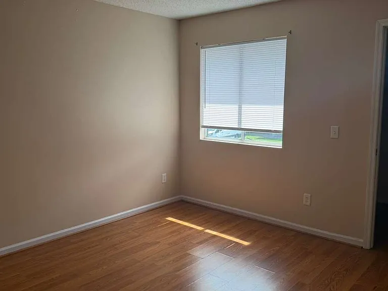 910 Brett Dr #32-1 — Photo 7