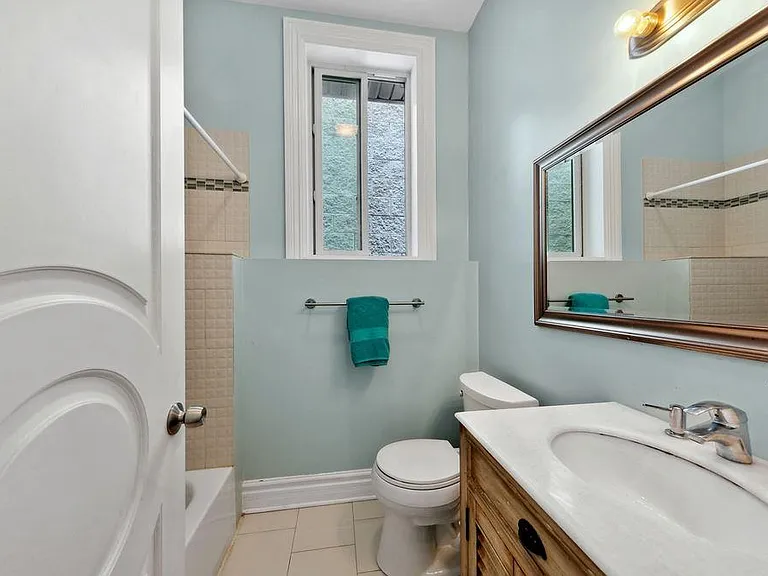 1836 W Rice St — Photo 8