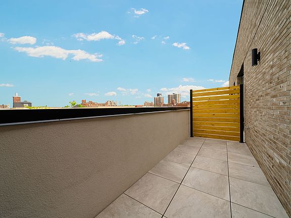 3rd image of 3870 Sedgwick Ave #6B