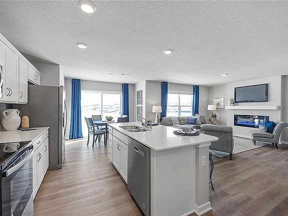 4th image of 305 Juniper Dr