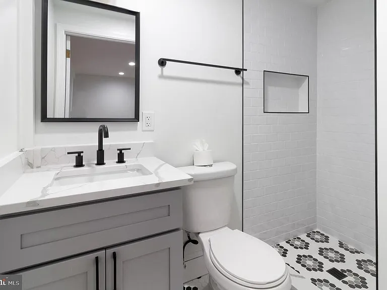 730 Newton Pl NW #1 — Photo 29