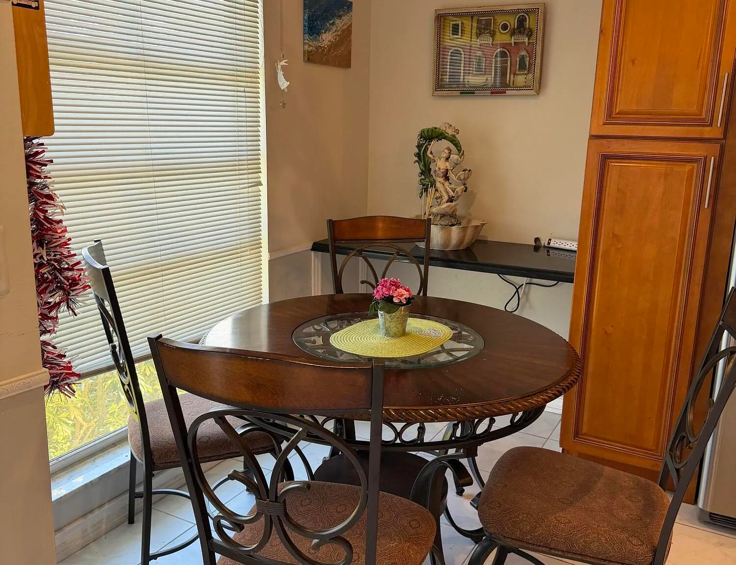 2 bed, 2.0 bath, 1332 sqft, $3,300 — Photo 2