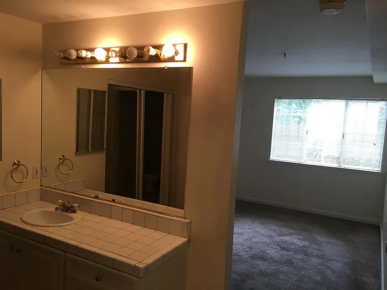 22509 Center St — Photo 6