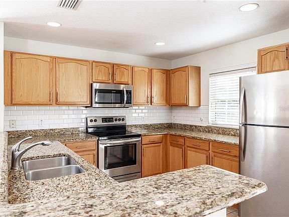 5th image of 3313 Las Campos Pl