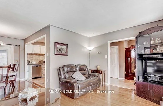 6 Monaco Ct — Photo 6