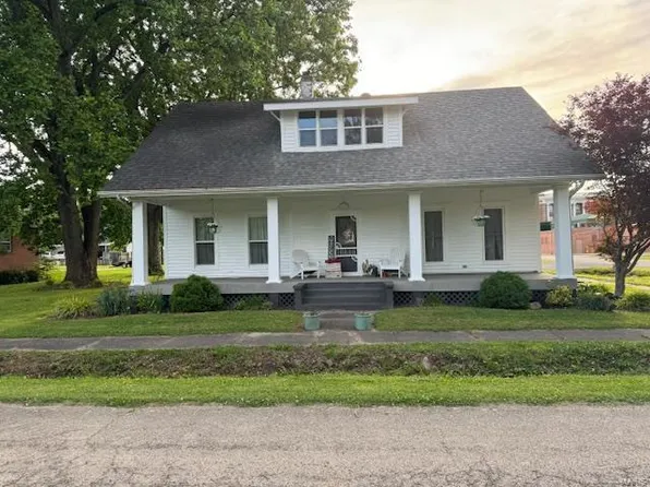 211 Cape Girardeau St, Benton, MO 63736