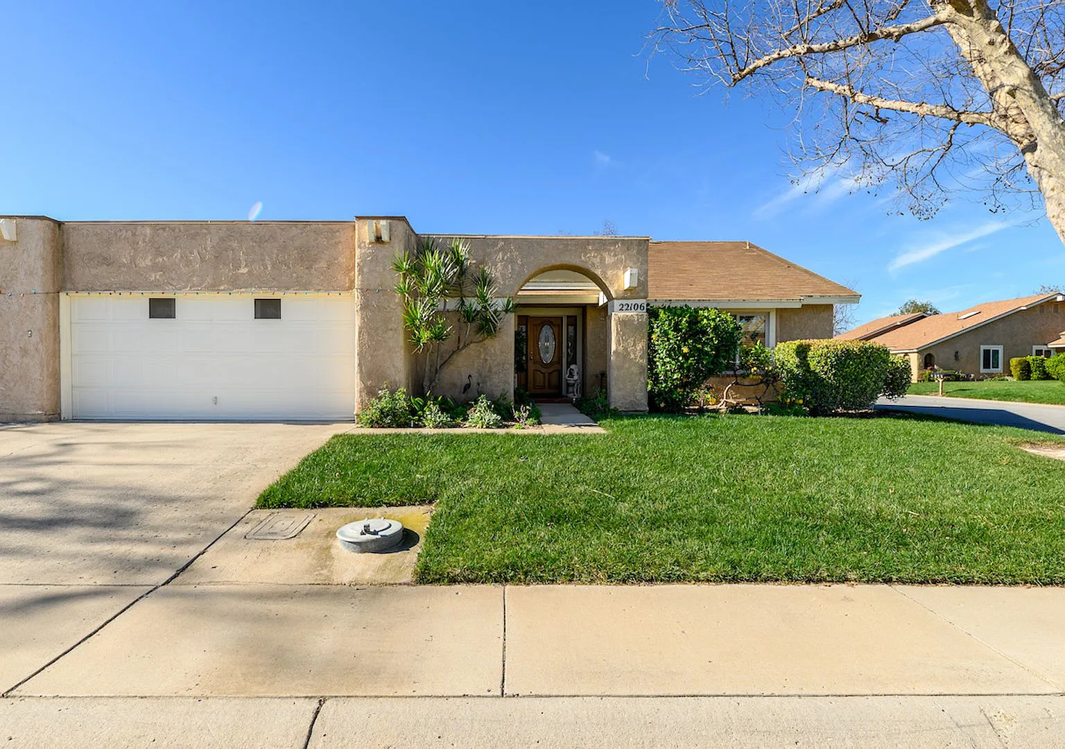 Large 2 Bed & 2 Bath Home Ready in Leisure Village — Photo 1
