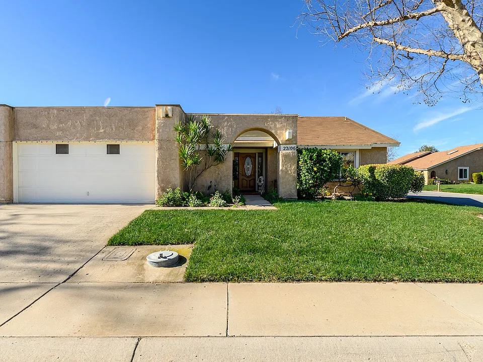 22106 Village 22