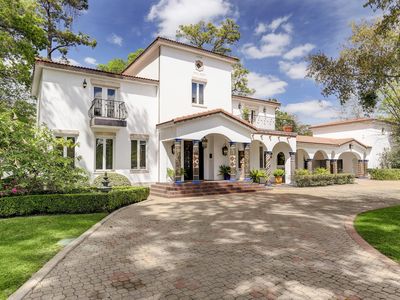 10902 Memorial Dr, Houston, TX, 77024