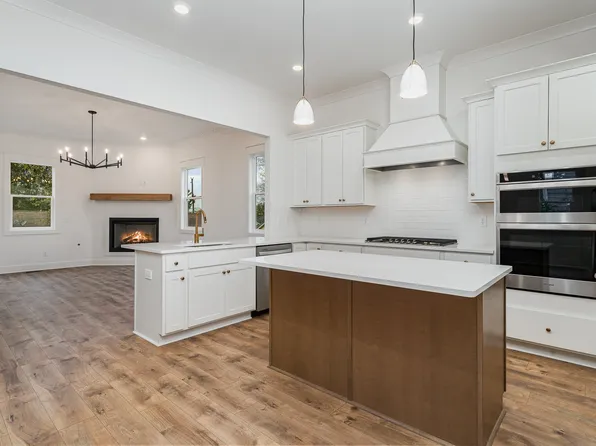 402 Lawrence St, Old Hickory, TN 37138