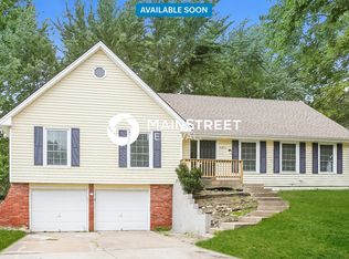 9952 N Charlotte St, Kansas City, MO 64155