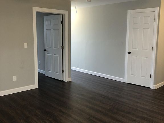 3rd image of 642 High St APT 3