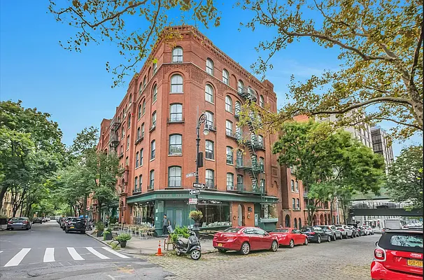 Rented by Douglas Elliman | media 19