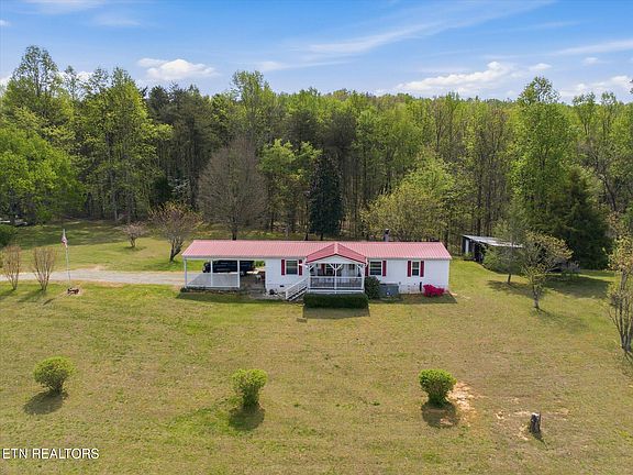 2nd image of 2779 River Rd