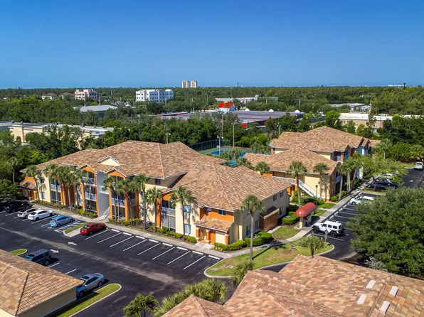 6330 Aragon Way APT 207, Fort Myers, FL 33966