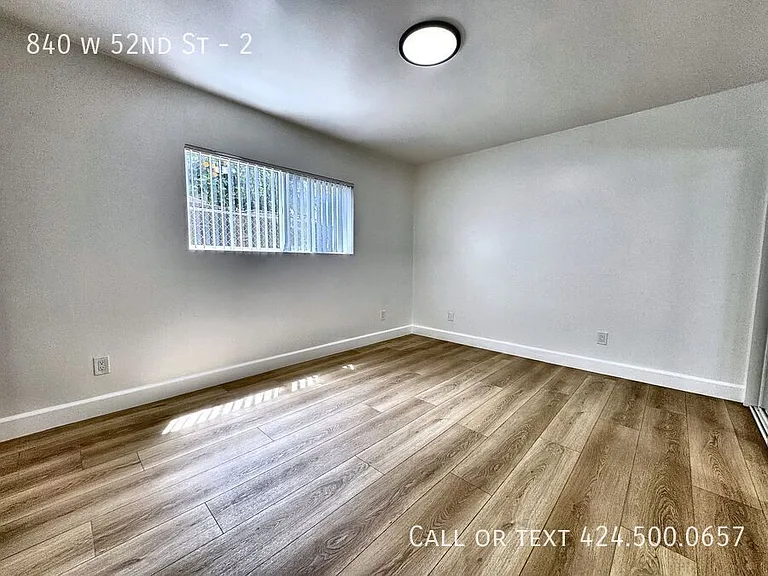 840 W 52nd St #2 — Photo 13