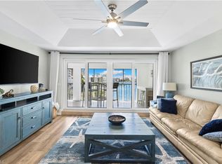 9101 Vanderbilt DR #302, NAPLES, FL 34108