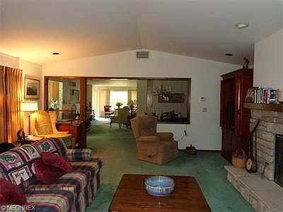 5th image of 48 Whitehall Dr
