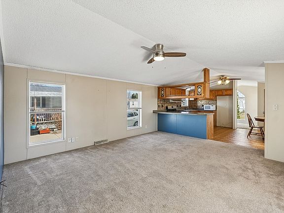 4th image of 3000 SE Liberty Dr