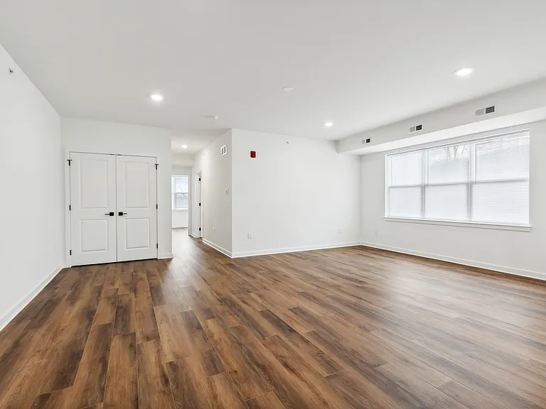 905 Forest Ln — Photo 8