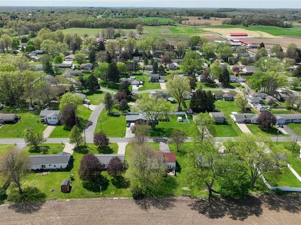1480 Whitehall Dr, Mogadore, OH 44260