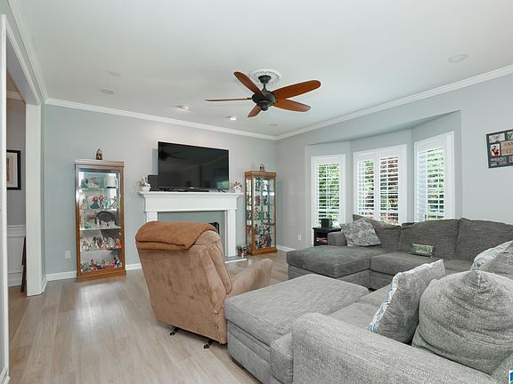 5th image of 113 Saint Charles Dr