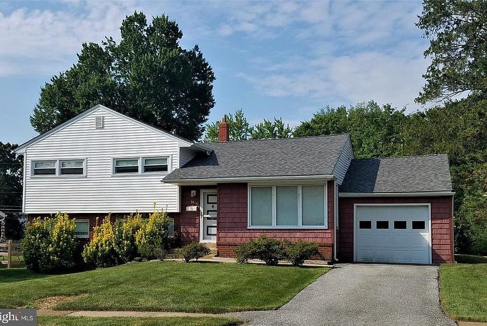 1st image of 98 S Avon Dr