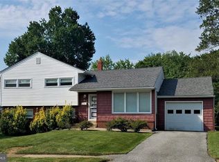 98 S Avon Dr, Claymont, DE 19703