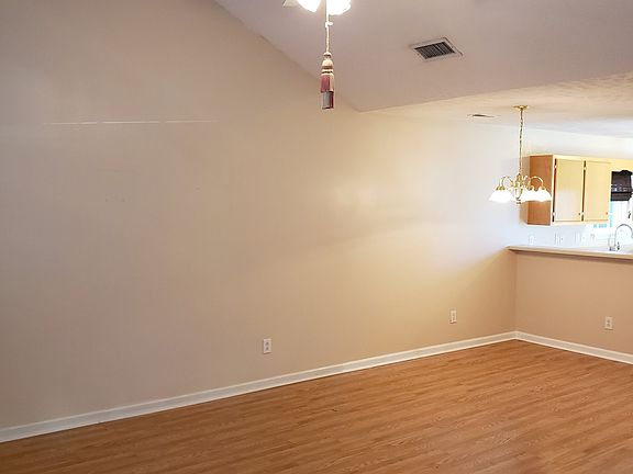 4th image of 2753 Oxford Hall Ave