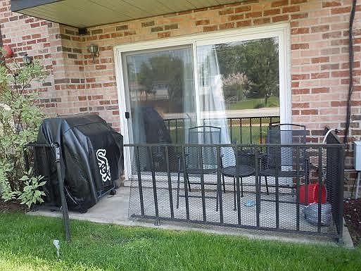 3rd image of 17504 Sandalwood Dr APT 1B