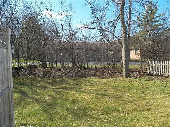 2nd image of 10531 River Oak Dr