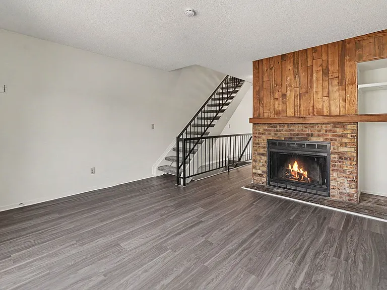 17649 E Loyola Dr — Photo 5