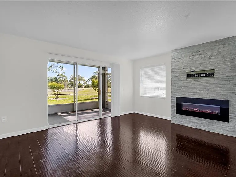 13953 Fairway Island Dr #618 — Photo 2