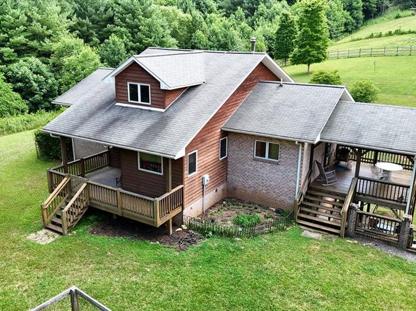931 Maple Shade Rd, Laurel Fork, VA 24352
