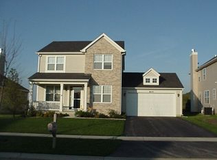 800 Bonaventure Dr, Oswego, IL