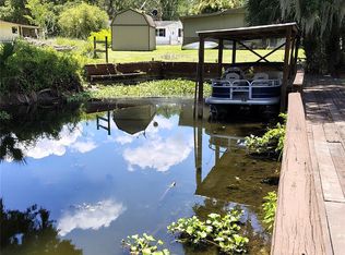 52 Outlet Dr, Lake Panasoffkee, FL 33538