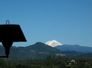 5870 Diamond Ridge Dr, Redding, CA 96003