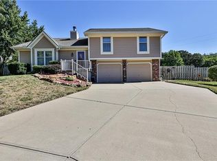 2421 S 22nd Ter, Leavenworth, KS 66048