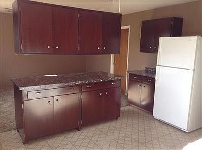 3rd image of 4908 Ponderosa Ave NE