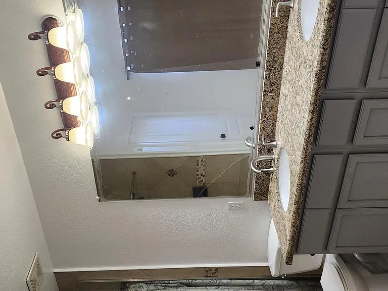 9124 W Elm St — Photo 10