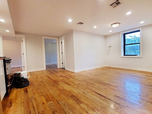3rd image of 183 Johnson Ave #1