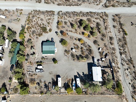 3rd image of 3975 Goss Rd