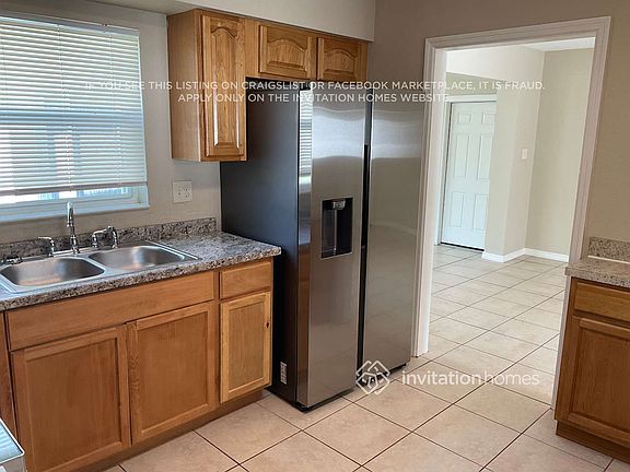 4th image of 1063 Indian Rocks Rd S