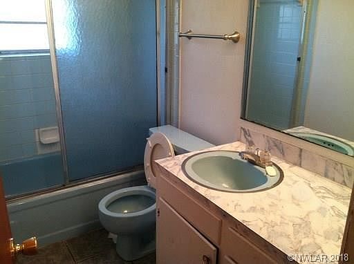 5th image of 2927 Mertis Ave