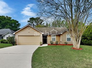 1736 W Chandelier Cir, Jacksonville, FL 32225
