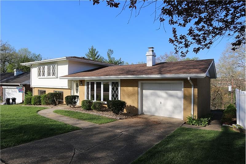 1st image of 5 Parkway Dr
